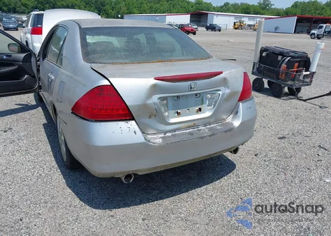 2006 Honda Accord 3.0 Lx z USA, uszkodzony, nr VIN 1HGCM66306A075971
